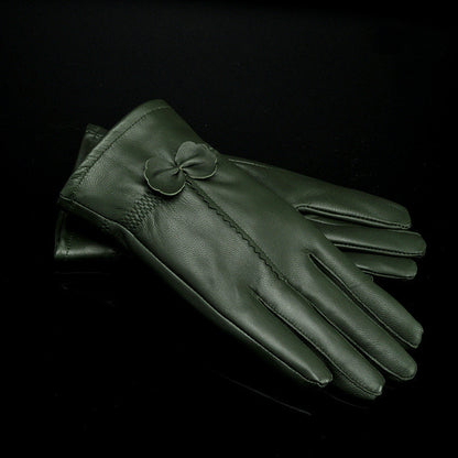 Present (Gloves)