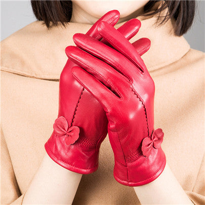 Present (Gloves)