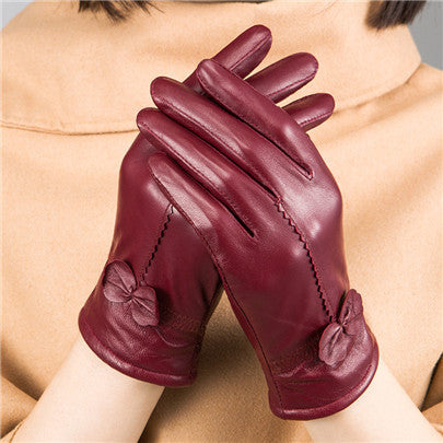 Present (Gloves)