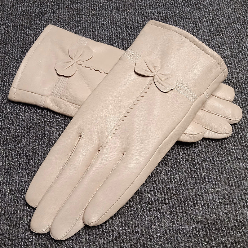 Present (Gloves)