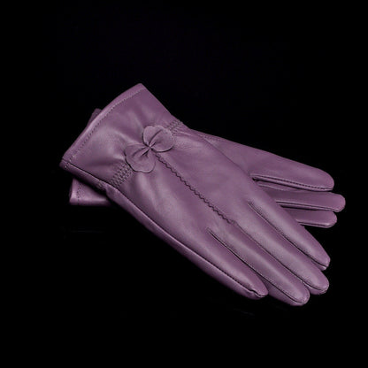 Present (Gloves)